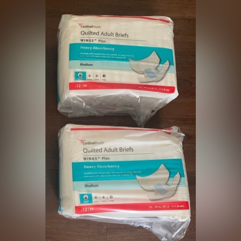 2 Packages Of CardinalHealth Quilted Adult Briefs Wings + Heavy Absorbency M NWT